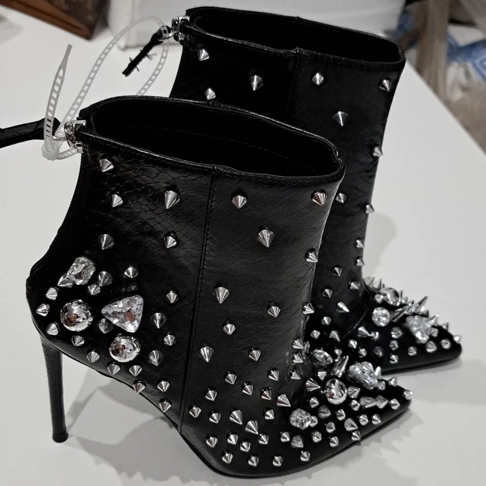 Steve Madden Viceroy Stiletto Heeled Ankle Boot - Picture 3 of 6